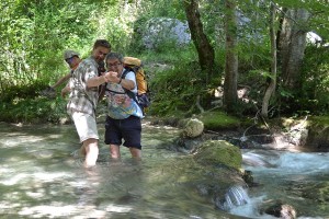 trek salam montagne - accompagnateur en montagne - traversée rivière - dépassement de soi - Charles Bousset