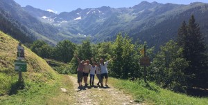 Avec un petit groupe lors d'un séjour au Léat